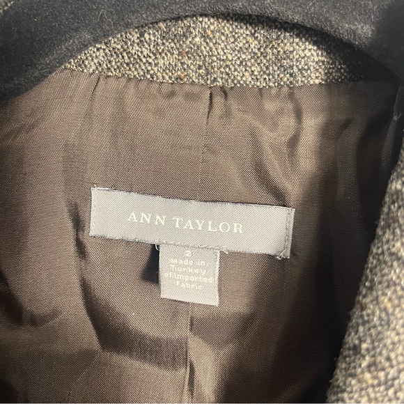 Ann Taylor Wool Three Button Blazer, Size 2 NWOT - Picture 3 of 11